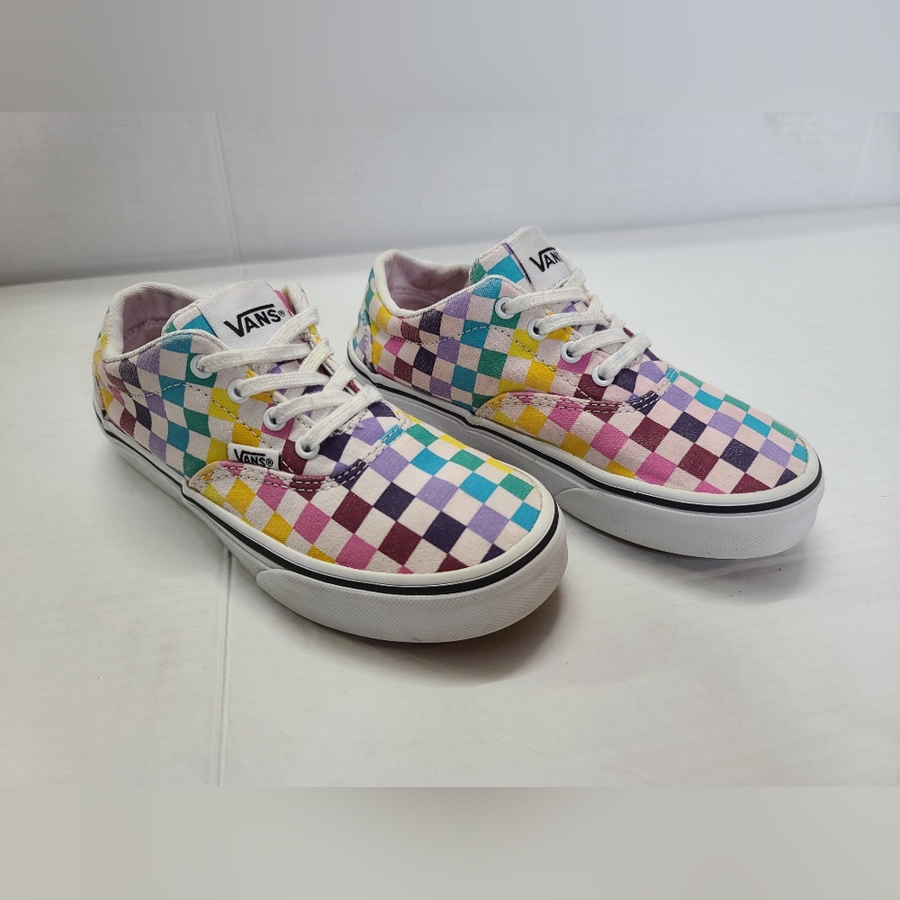 Vans Lace Up Rainbow Check Checkerboard Sneaker kid Size 1Y